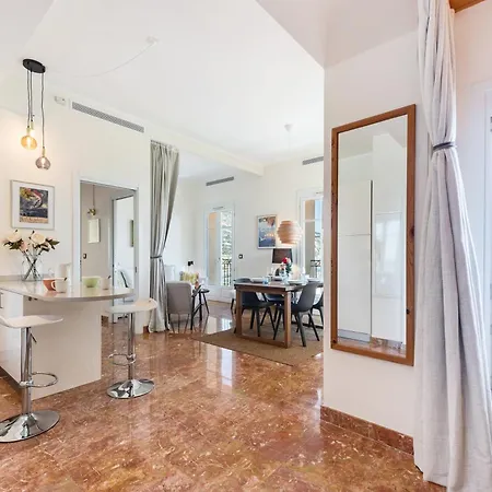 Maison Garavan - Somptueux 2 Pieces - Vue - Apartamento *